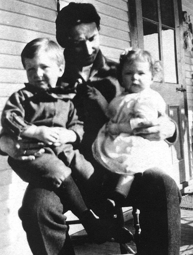1917 Paul with Babies