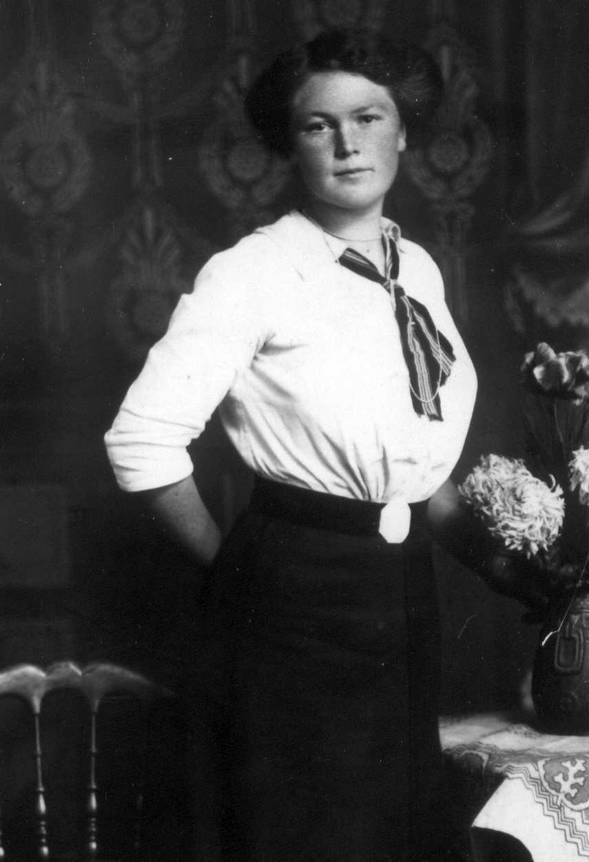 1913 Martha